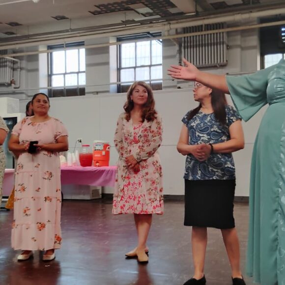 SOCIEDAD DE DAMAS