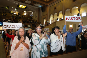 Agradecimiento pastores iglesia AD-Trenton